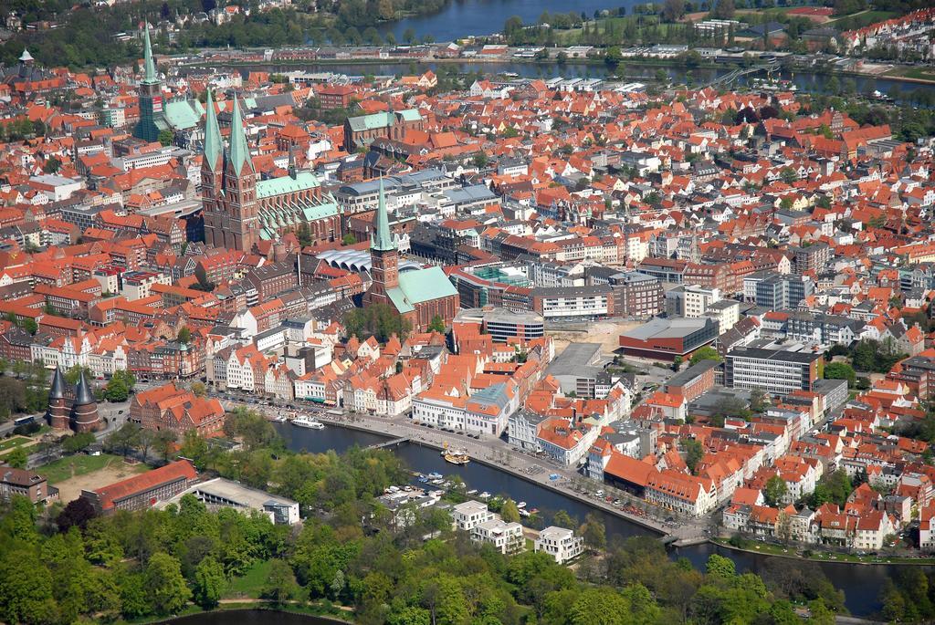 Apartamento möbliertes Wohnen in der Lübecker Ganghausperle Smart Exterior foto